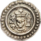 Ulm, königliche Münzstätte
Friedrich II. 1215-1250 Brakteat. Bekröntes Brustbild, dessen Halsabschnitt geperlt ist, zwischen Blütenzweig und Kuppeltu...