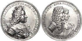 Anhalt-Köthen
Leopold, unter Vormundschaft seiner Mutter Gisela Agnes 1704-1715 Silbermedaille 1704 (Chr. Wermuth) Tod seines Vaters Emanuel Lebrecht...