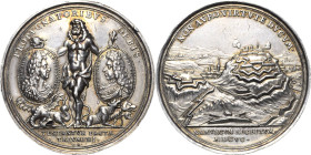 Bayern
Maximilian II. Emanuel 1679-1726 Silbermedaille 1695 (Hautsch) Eroberung der Festung Namur. Herkules steht zwischen einem Drachen und dem Cerb...