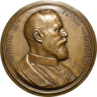 Bayern
Ludwig III. 1913-1918 Große einseitige Bronzegussmedaille 1913 (Hugo Kaufmann) Brustbild nach rechts. 236 mm, 775,72 g. Rv. Aufhängevorrichtun...
