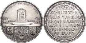 Nürnberg
 Silbermedaille 1909 (C. Selzer/F. König/Lauer) Enthüllung des Schillerdenkmals. Ansicht des Denkmals über 2 Wappen und Vase mit Ranken / 7 ...