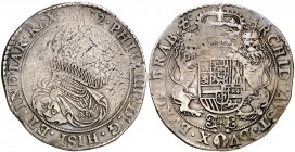 1632. Felipe IV. Amberes. 1 ducatón. (Vti. 1157) (Vanhoudt 640.AN). 32,09 g. Ex NAC 18/03/2002, nº 108. MBC-/MBC.