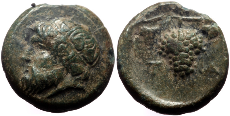 Aeolis, Temnos. AE (Bronze, 1.40g, 12mm) 4th century BC.
Obv: Laureate head of Z...