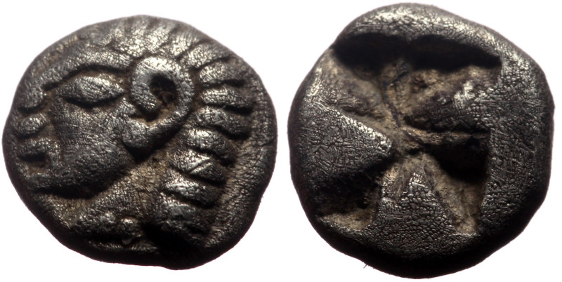 Ionia, Kolophon AR (Silver, 0.38g, 6mm) ca 530/25-500 BC, Persic standard. 
Obv:...