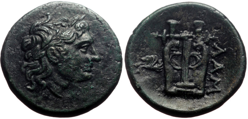 Mysia, Lampsakos AE (Bronze, 4.61g, 19mm) ca. 2nd-1st century BC.
Obv.: Laureate...