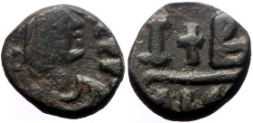 Cilicia, Soloi AE (Bronze, 1.87g, 12mm) ca 400-350 BC. AE
Obv: Helmeted head of Athena right
Rev: Grape bunch.
Ref: SNG Levante 46