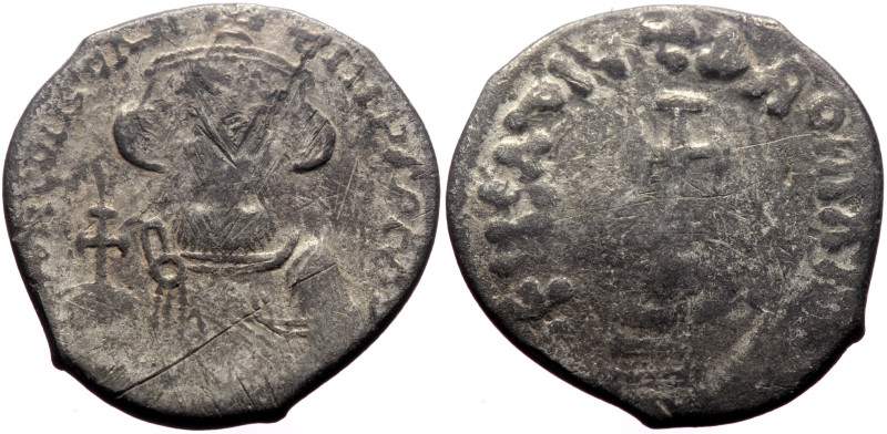 Constans II (641-668) AR Hexagram (Silver, 4.18g, 21mm) Constantinople, 642-647....