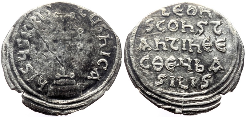 Leo IV the Khazar (775-780) AR Miliaresion (Silver, 1.61g, 21mm) 776-780
Obv: L...