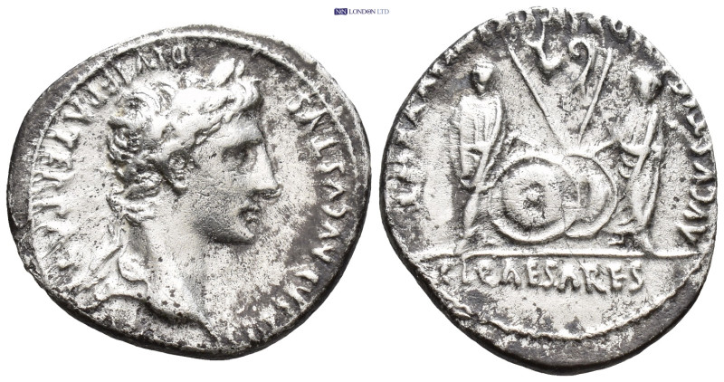 Augustus 27 BC-AD 14. Lugdunum (Lyon) Denarius AR (20mm, 3,7 g) CAESAR AVGVSTVS ...