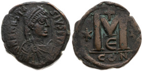 Kaiserreich 
Anastasius I., 491-518
Follis
498-518
Konstantinopel Off. E

Vs: Brustbild n.r., Umschrift
Rs: Wertangabe

Material: Kupfer 

...