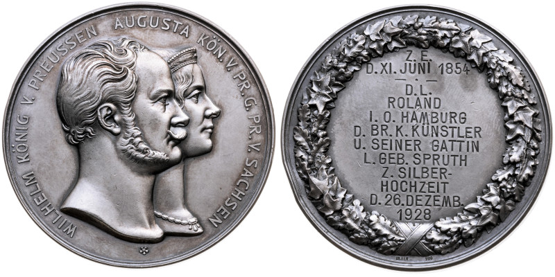 Hamburg 
Stadt
Silber-Medaille
o. J. (nach 1861)

der Augusta-Stiftung als ...