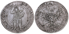 Habsburg 
Ferdinand II., 1619-1637
Taler
1624
Prag

Vs: Kaiser im Harnisch stehend n. r. mit Zepter und Reichsapfel, Umschrift
Rs: Gekrönter Do...