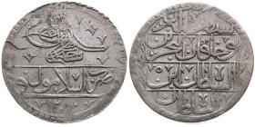 Türkei 
Osmanisches Reich
Sultanat. Selim III., 1204-1222 H (1789-1807)
Yuzluk
1203/5 (1793/4)
Islambol

Vs: Tughra über Schrift
Rs: Vier Zeil...