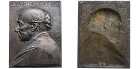 Frankreich 
III. Republik, 1870-1940
Einseitige versilberte Bronze-Plakette
1895

-
Vs: Brustbild der Mutter des Medailleurs, Clemence de Vernon...
