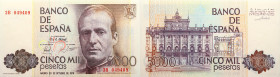 Spanien 
5000 Pesetas
1979-10-23
1979

Vs: König Juan Carlos I.
Rs: Regierungspalast in Madrid

Literatur: WPM 160
Erhaltung: Fast kassenfris...