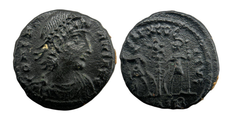 Roman Empire
Constans I 337-340 AD. (14mm, 1.39g).
Obv: D N FL CONSTANS AVG, ros...