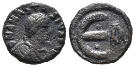 Anastasius I (491-518). Æ 5 Nummi (13mm, 2.47g). Constantinople. Diademed and draped bust r. R/ Large Є; two pellets and A. Sear 29. Near VF