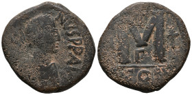 Justinian I (527-565). Æ 40 Nummi (30mm, 18.79g). Constantinople. Diademed, draped and cuirassed bust r. R/ Large M flanked by star and cross; Γ//CON....