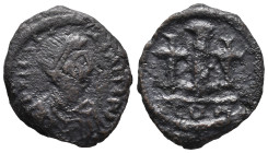 Justinian I (527-565). Æ 10 Nummi (18mm, 4.82g). Constantine in Numidia(?). Diademed, draped and cuirassed bust r. R/ Large I flanked by crosses; CON....