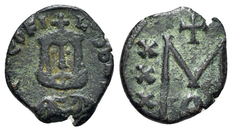 Theophilus (829-842). Æ 40 Nummi (18mm, 2.56g, 6h). Syracuse, 830-842. Crowned f...