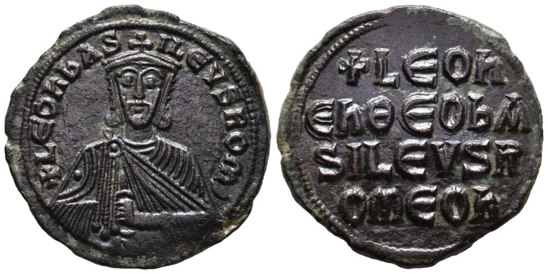 Leo VI (886-912). Æ 40 Nummi (27mm, 8.15g). Constantinople. Facing bust, wearing...