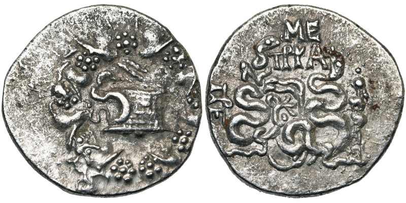 MYSIE, PERGAME, AR cistophore, 133-67 av. J.-C. D/ Ciste mystique entrouverte, d...