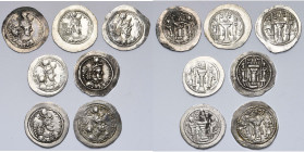 ROYAUME SASSANIDE, Yazdgird Ier (399-420), lot de 7 drahms: AY, AS, KL, WH (2 variantes), WYH (corrosion au revers), atelier incertain (léger tréflage...