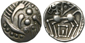 AQUITAINE, Sotiates, AR drachme, 1er s. av. J.-C. D/ T. disloquée à g. R/ Cheval ailé stylisé à g. Entre les jambes, un rectangle bouleté aux angles, ...