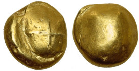GAULE CELTIQUE, Seine moyenne, AV statère, 1er s. av. J.-C. A la croix des Séno-Carnutes. Classe 1 - Type plat. D/ Fine croix sur un champ lisse prése...
