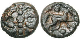 GAULE BELGIQUE, Nervii, AE bronze, 1er s. av. J.-C. Type au rameau. Classe II. D/ Rameau composé de globules et de grosses mèches. R/ Cheval à d. Au-d...