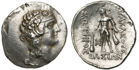 TRANSYLVANIE, AR tétradrachme. Imitation de Thasos. D/ T. de Dionysos à d., cour. de lierre. R/ Héraclès deb. de f., t. à g., ten. sa massue. A g., ....