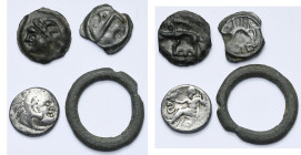 lot de 4 p.: Remi, potin à la tête au bandeau; Lingones, potin aux deux têtes; Danube, drachme au type d'Alexandre; rouelle circulaire, 27 mm (deux co...