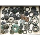 lot de 24 potins et bronzes, dont: Remi, potin à la tête humaine de f. sous le sanglier (3), potin à la tête au bandeau (7), potin au personnage ten. ...