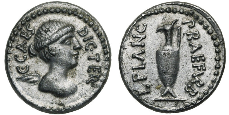 Jules César, aureus. Faux de Becker en étain. D/ B. de Victoire à d. R/ Cruche. ...