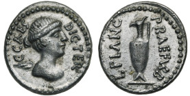Jules César, aureus. Faux de Becker en étain. D/ B. de Victoire à d. R/ Cruche. Hill, Becker, 137. 5,20 g. Patine foncée.

Superbe / Extremely Fine...