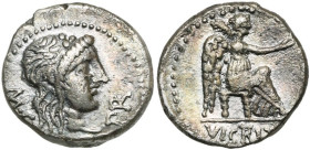 M. Porcius Cato, AR quinaire, 47-46 av. J.-C., Afrique. D/ M·CATO· PRO· PR (AT ligat.) T. de Liber à d., cour. de lierre. R/ VICTRIX (TR ligat.) Victo...
