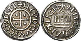 CAROLINGIENS, Louis le Pieux (814-840), AR denier au temple, 822/823-840. D/ + HLVDOVVICVS IMP Croix cantonnée de quatre globules. R/ XPISTIΛNΛ RELIGI...