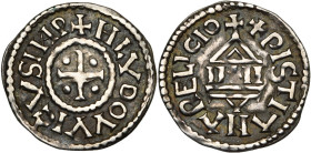 CAROLINGIENS, Louis le Pieux (814-840), AR denier au temple, 822/823-840, attribué à Orléans. D/ + HLVDOVVICV IMP Croix cantonnée de quatre globules. ...