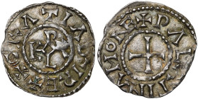 CAROLINGIENS, Charles le Chauve (840-877), AR denier, 864-877, atelier du Palais. D/ + CRΛTIΛ D-I REX Monogramme carolin. R/ + PΛLΛTINΛ MONE (N et E l...