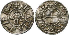 CAROLINGIENS, Eudes (888-897), AR denier, Angers. D/ + GRΛTIΛ D-I REX Dans le champ, +//D/O autour d'un point. R/ + ΛNDECΛVIS CIVITΛS Croix pattée. M...