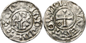 CAROLINGIENS, Charles le Simple (897-922), AR denier, Quentovic. D/ GRATIA D-I REX Monogramme carolin. R/ + QVVENTOVVICI (le O pointé) Croix pattée ca...
