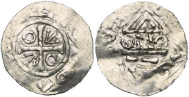 BOHEME, Duché, Boleslav II (972-999), AR denier au temple, Prague. Au type de Regensburg. D/ Croix cantonnée de deux annelets et deux pointes. R/ [+ P...
