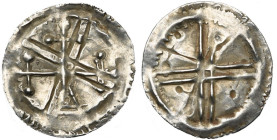 DANEMARK, Harald à la Dent Bleue (vers 940-985), AR denier anonyme (en forme de bractéate), Hedeby (Haithabu). D/ Croix recroisetée. R/ Croix formée d...