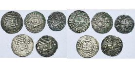 FRANCE, lot de 5 p.: Chartres, denier anonyme, 1e moitié du 11e s.; Blois, denier anonyme, vers 1050-1080; Vendôme, denier anonyme, fin du 12e s.; Châ...