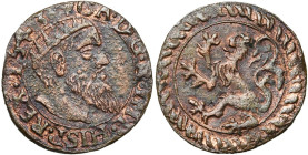 BRABANT, Duché, Charles Quint (1506-1555), Cu courte (double mite), 1543, Anvers. D/ T. cour. à d. R/ Lion à g. G.H. 198-1b; W. 694; VH 234. 1,66 g. N...