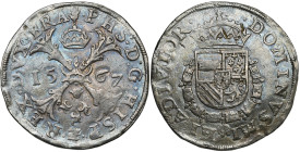 BRABANT, Duché, Philippe II (1555-1598), AR écu de Bourgogne, 1567, Anvers. D/ Croix de Bourgogne, sous une couronne, chargée d'un briquet, accostée d...