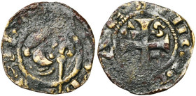 TOURNAI, Evêché, Lambert (1114-1121), AR denier. D/ + LAMB-ERTI T. nue à d. Devant, une crosse coupant la légende. R/ + MONETAE Croix cantonnée de S-T...
