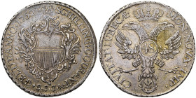 ALLEMAGNE, LÜBECK, Ville libre, AR Taler de 48 Schilling, 1752 JJJ. D/ Ecu de la ville dans un cartouche orné. R/ Aigle impériale couronnée. Behrens 2...