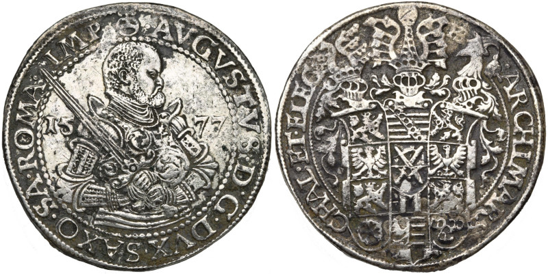 ALLEMAGNE, SAXE, August (1553-1586), AR Taler, 1577 HB, Dresde. D/ B. cuir. à d....
