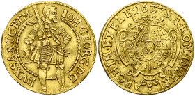 ALLEMAGNE, SAXE, Johann Georg Ier (1615-1656), AV double ducat, 1637 SD, Dresde. D/ Le duc deb. à d., en cuirasse, ten. son épée sur l'épaule. R/ Ecu ...
